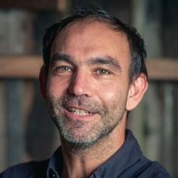 Resonant, Genk openingstijden