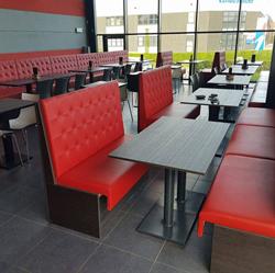 Le squeed, Aat openingstijden