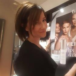 Institut de Beauté Sabrina, Namen openingstijden