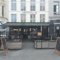 De Witte Raaf, Antwerpen openingstijden