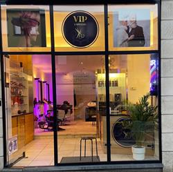 VIP kapsalon, Landen openingstijden