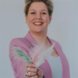 Pluim Kledingadvies - Veerle Schabregs, Bilzen openingstijden