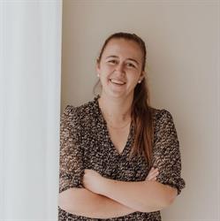 Vroedvrouw Chloë, Vichte openingstijden