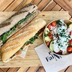 En Faim, Bergen openingstijden